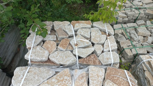 Гранитный плитняк галтованный для парковки купить в Магаданской области