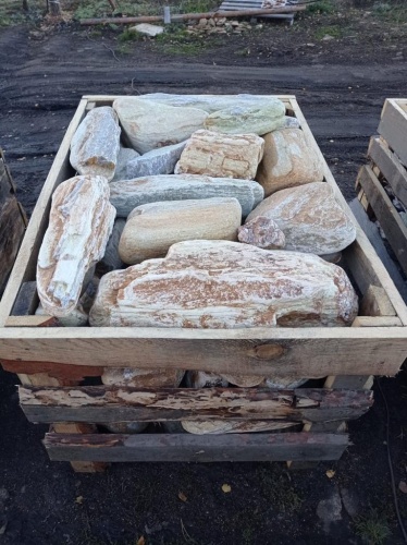 Златолит жёлтый, жёлто-зелёный глыбки и валуны для ланшафтного дизайна купить в Магаданской области