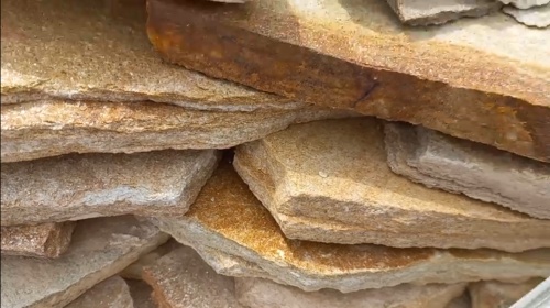 Плитняк златолит жёлтый золотистый для отмостки купить в Магаданской области