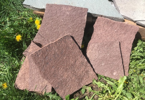 Плитняк лемезит бордовый для цоколя 1,5-2 см купить в Магаданской области