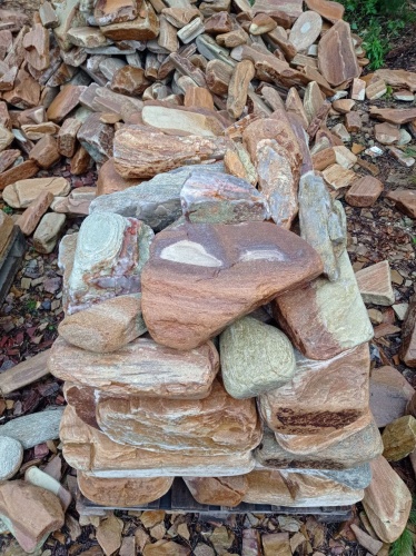 Златолит жёлтый, жёлто-зелёный глыбки и валуны для ланшафтного дизайна купить в Магаданской области