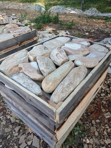 Златолит жёлтый, жёлто-зелёный глыбки и валуны для ланшафтного дизайна купить в Магаданской области