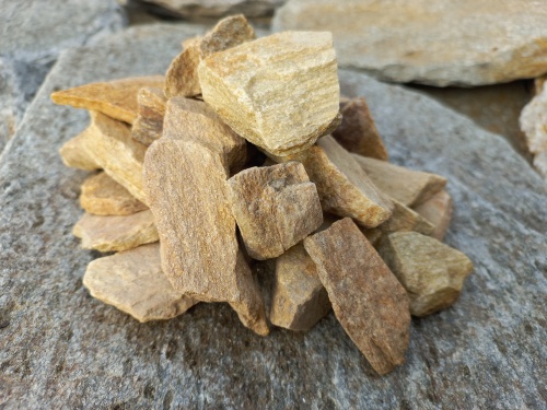 Златолит жёлтый декоративная каменная крошка купить в Магаданской области