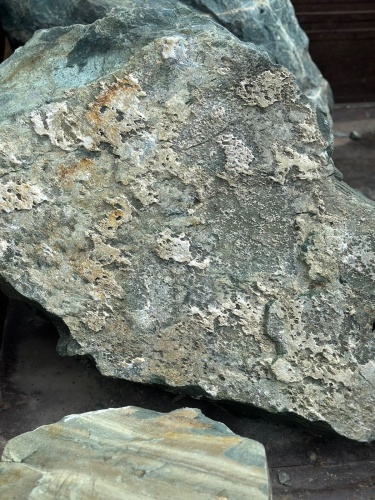 Ландшафтные глыбы зелёные 200-500 килограмм купить в Магаданской области