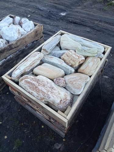 Златолит жёлтый, жёлто-зелёный глыбки и валуны для ланшафтного дизайна купить в Магаданской области