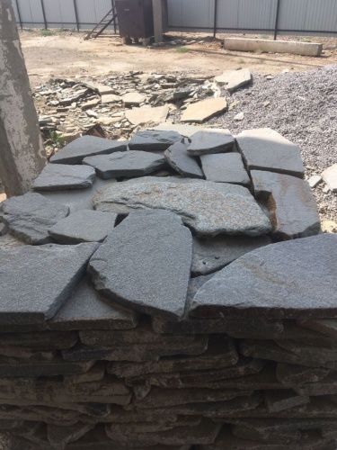 Златолит серебристый галтованный для лестниц купить в Магаданской области